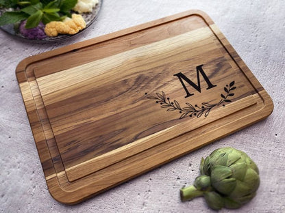 Personalized Wooden Chopping Board – Custom Engraved Kitchen Gift